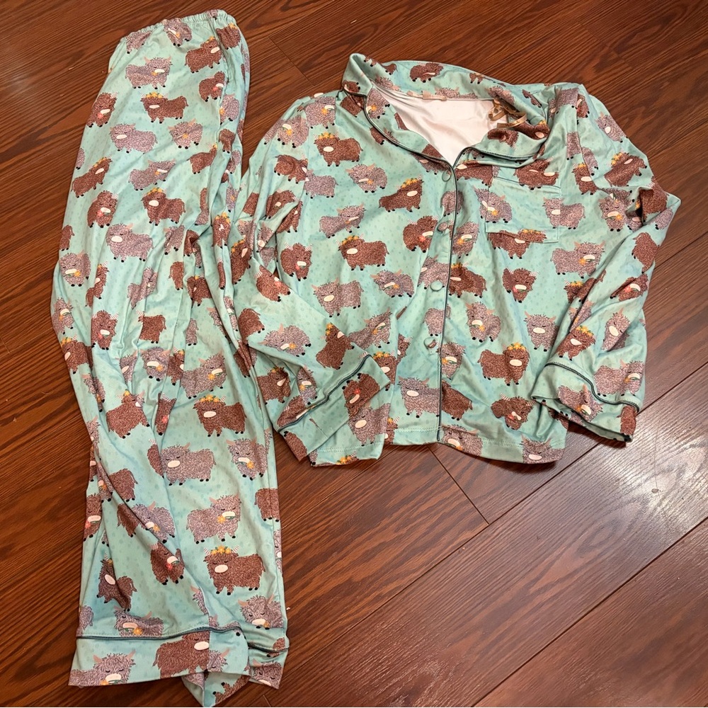 Women mint green brown highland cow long sleeve Pajamas set